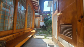 Yeonwoo House